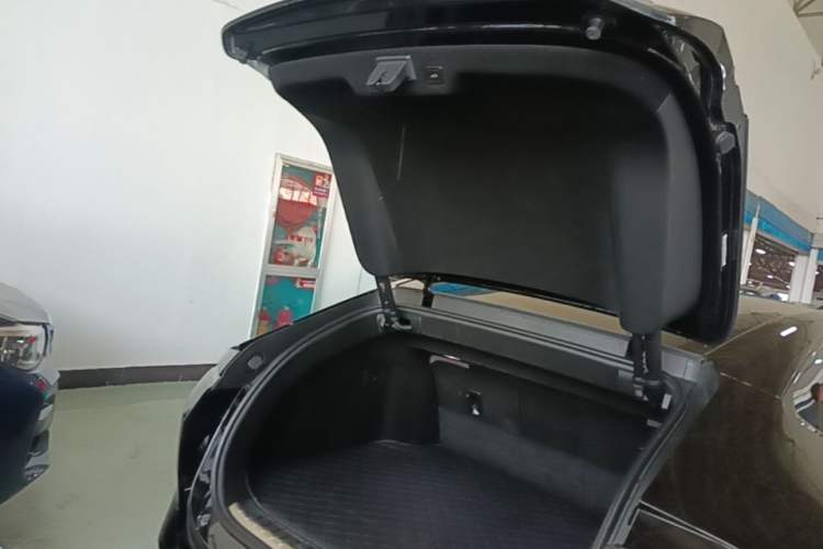 Used Avatr 12 2025 Ultra Extended-Range Edition Trunk