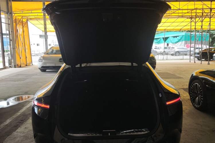 Used Avatr 12 2025 Updated Ultra All-Electric Four-Wheel Drive Trunk