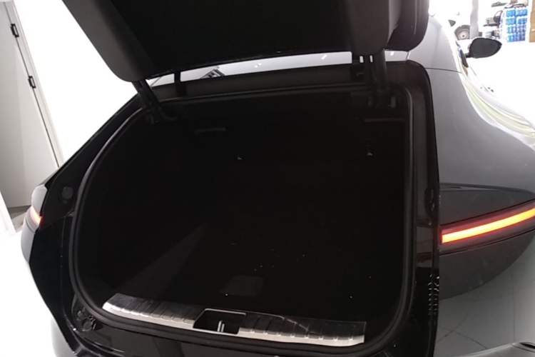 Used Avatr 12 2025 Updated Ultra All-Electric Four-Wheel Drive Trunk