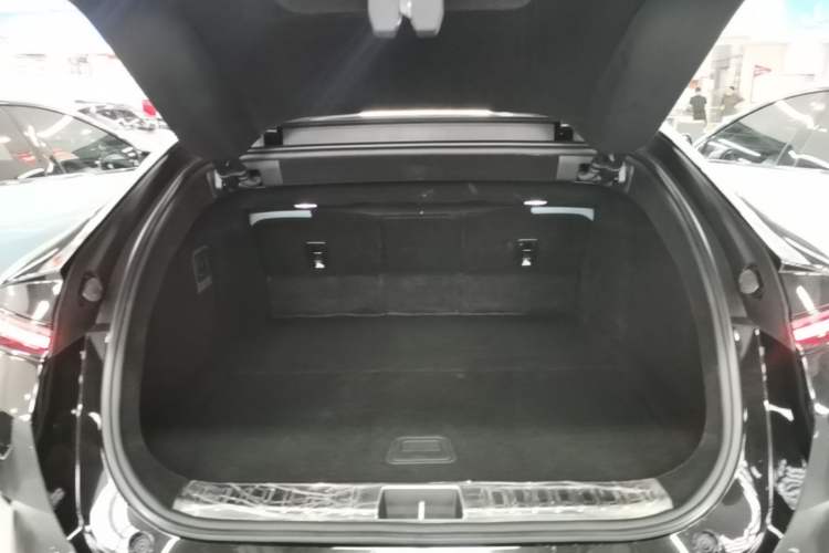 Used Avatr 12 2025 Ultra Extended-Range Edition Trunk