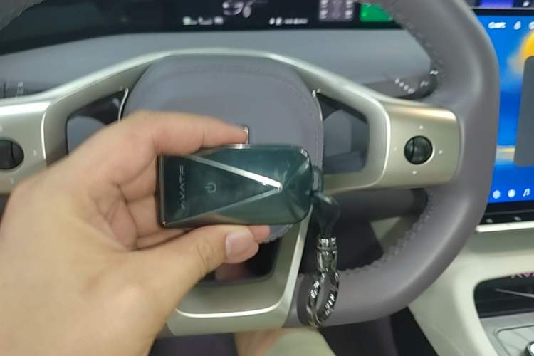 Used Avatr 12 2025 Updated Ultra All-Electric Four-Wheel Drive Vehicle Key