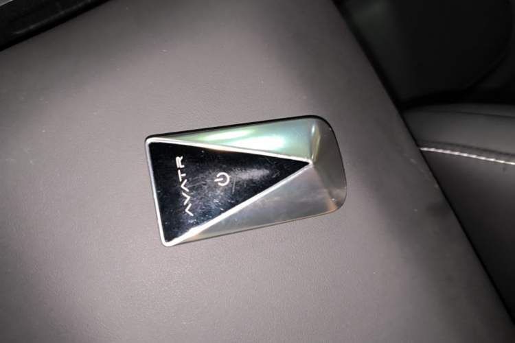 Used Avatr 12 2025 Ultra Extended-Range Edition Vehicle Key