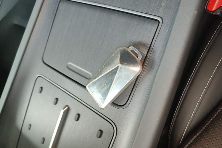 Used Avatr 12 2025 Max Extended-Range Edition Vehicle Key