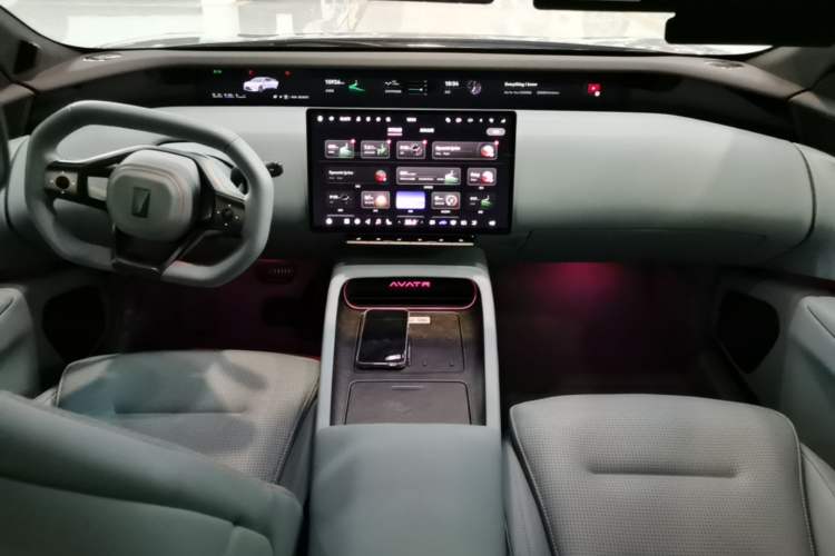 Used Avatr 12 2025 Ultra Extended-Range Edition Center Console