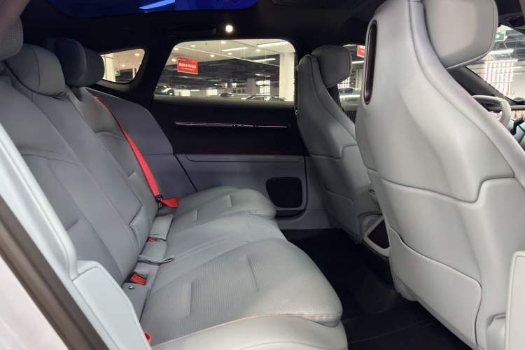 Used Avatr 12 2025 Ultra Extended-Range Edition Interior 4