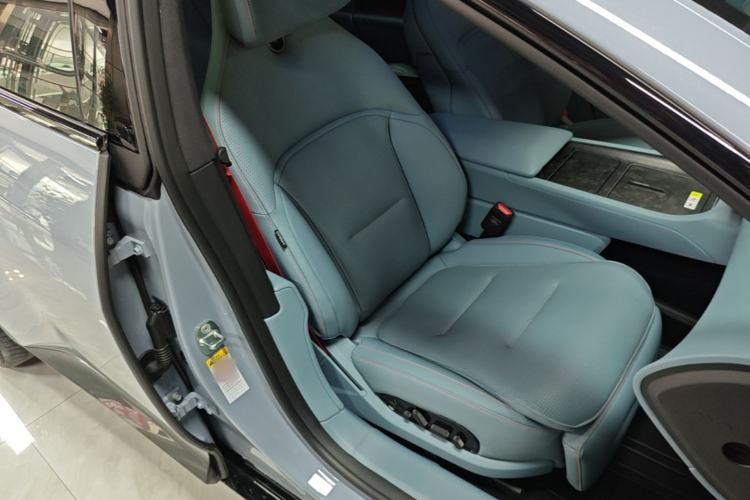 Used Avatr 12 2025 Ultra Extended-Range Edition Right Front Seat