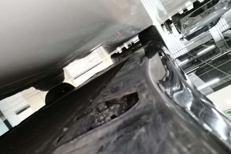 Used Avatr 12 2025 Ultra Extended-Range Edition Right Side Sill