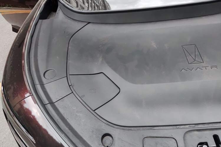 Used Avatr 12 2025 Max Extended-Range Edition Engine Bay Right