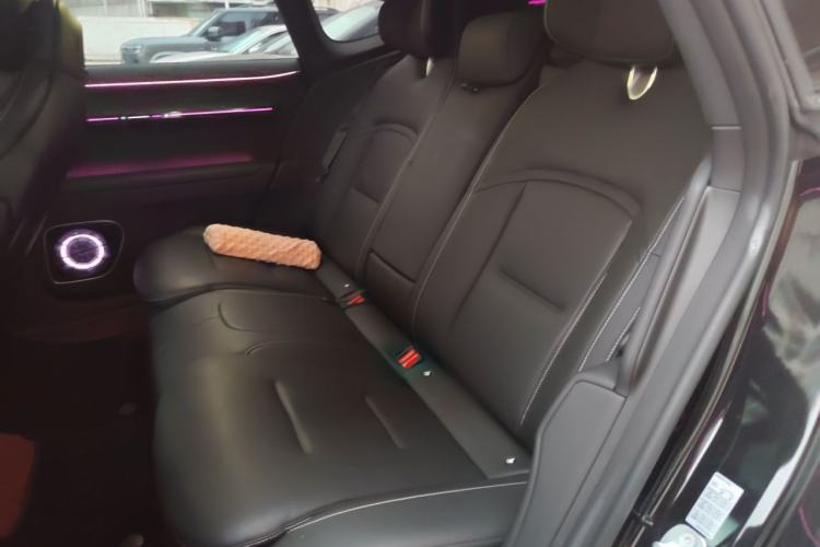 Used Avatr 12 2025 Max Extended-Range Edition Left Rear Seat