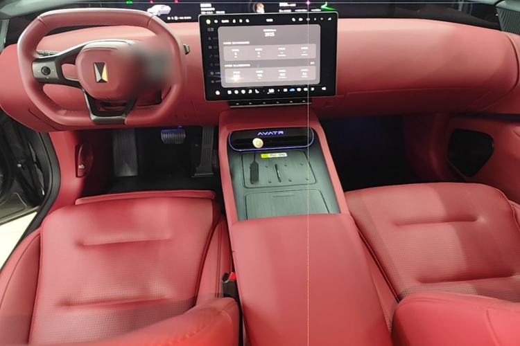 Used Avatr 12 2025 Year Updated Ultra Extended-Range Version Center Console