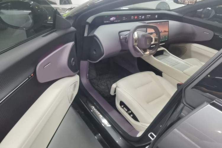 Used Avatr 12 2025 Ultra Extended-Range Edition Driver Seat
