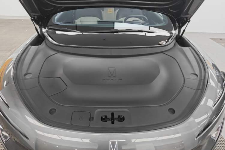 Used Avatr 12 2025 Ultra Extended-Range Edition Engine Bay