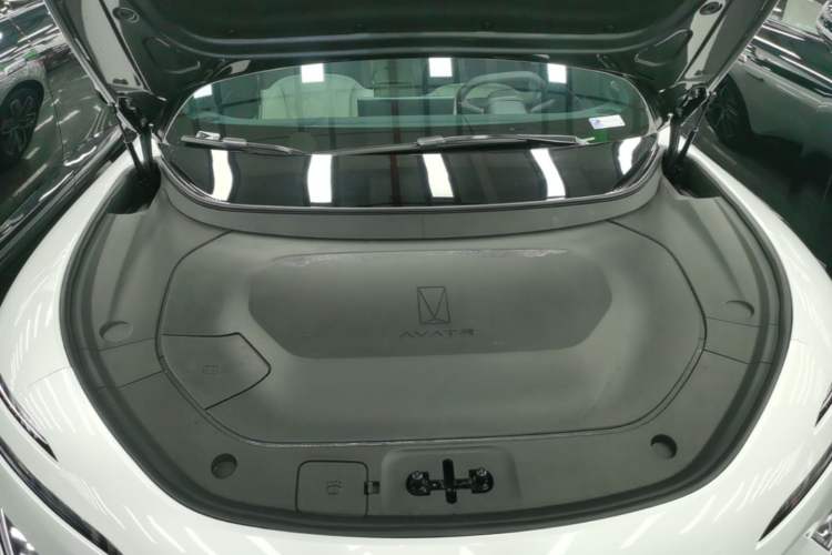 Used Avatr 12 2025 Ultra Extended-Range Edition Engine Bay