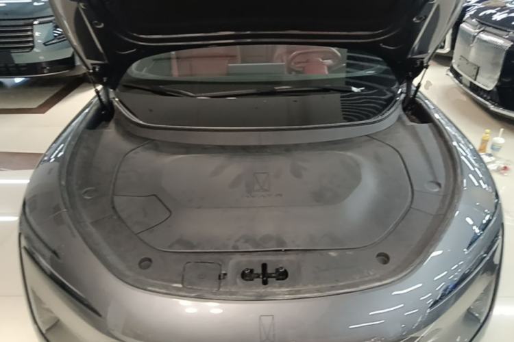 Used Avatr 12 2025 Year Updated Ultra Extended-Range Version Engine Bay