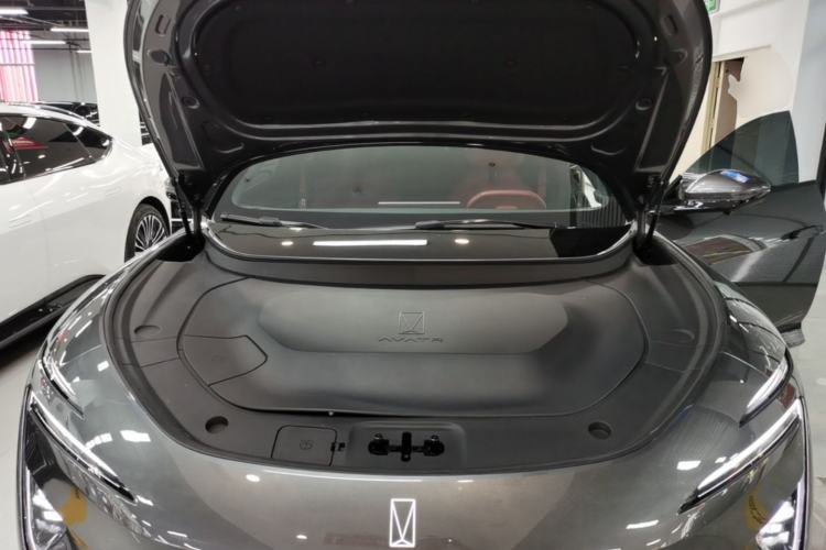 Used Avatr 12 2025 Year Updated Ultra Extended-Range Version Engine Bay