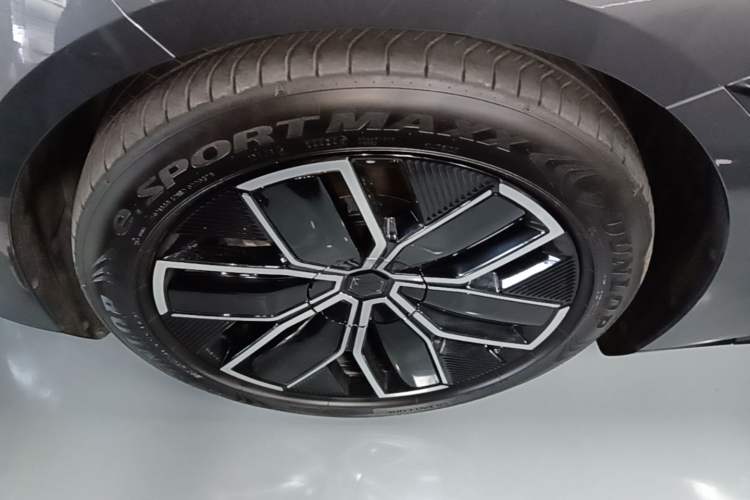 Used Avatr 12 2025 Ultra Extended-Range Edition Exterior 4
