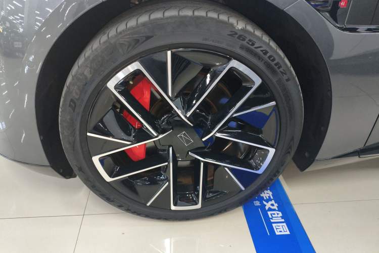 Used Avatr 12 2025 Ultra Extended-Range Edition Exterior 4