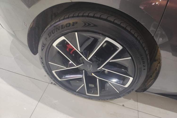 Used Avatr 12 2025 Ultra Extended-Range Edition Exterior 5