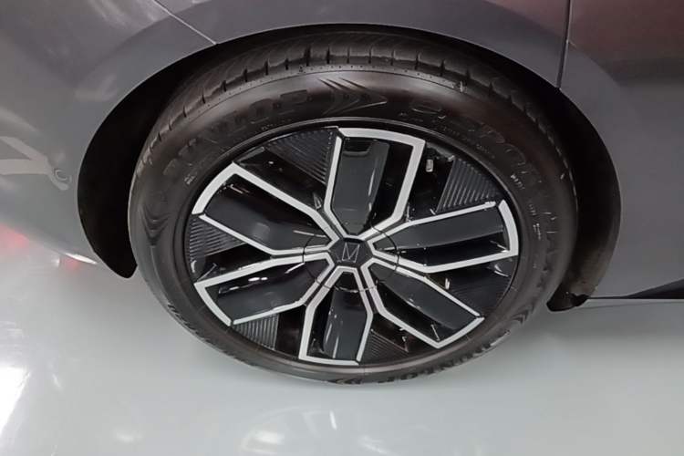Used Avatr 12 2025 Ultra Extended-Range Edition Exterior 5