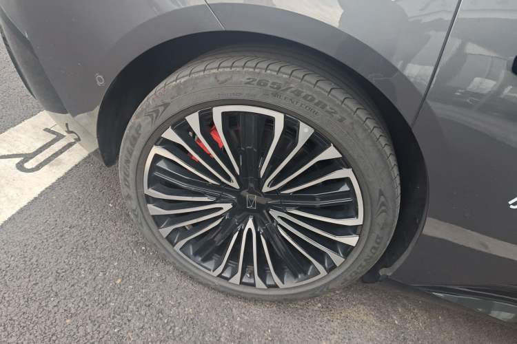Used Avatr 12 2025 Ultra Extended-Range Edition Exterior 5
