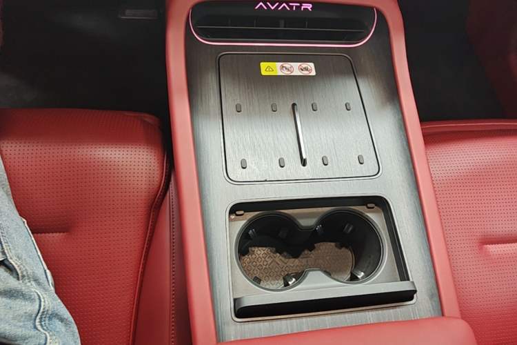 Used Avatr 12 2025 Year Updated Ultra Extended-Range Version Gear Lever
