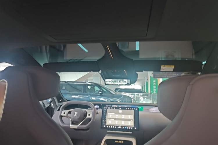 Used Avatr 12 2025 Ultra Extended-Range Edition Headliner