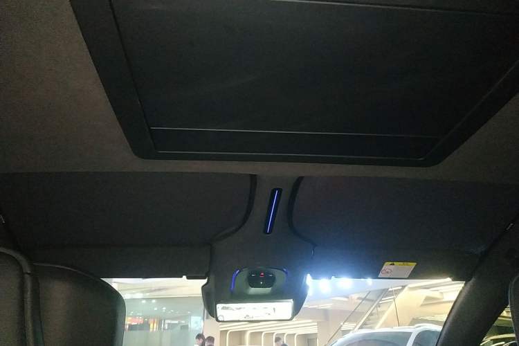 Used Avatr 12 2025 Ultra Extended-Range Edition Headliner