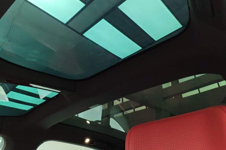 Used Avatr 12 2025 Updated Ultra All-Electric Four-Wheel Drive Headliner