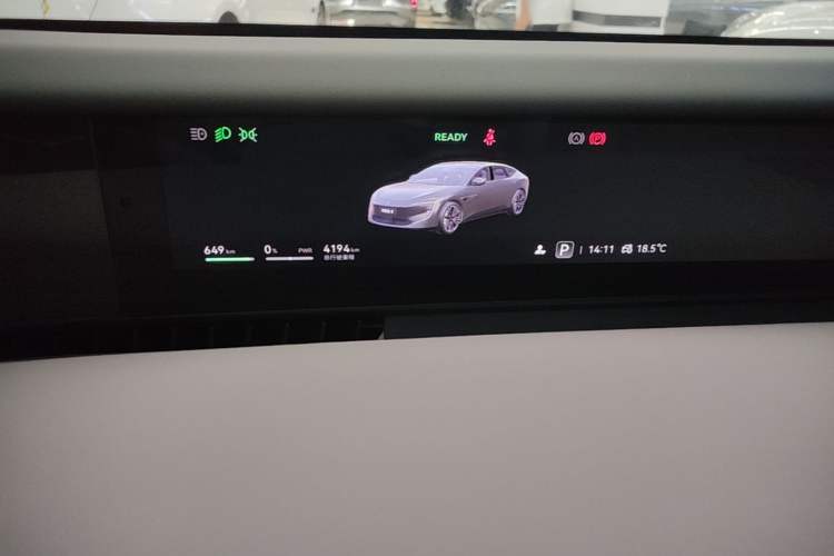 Used Avatr 12 2025 Updated Ultra All-Electric Four-Wheel Drive Instrument Cluster