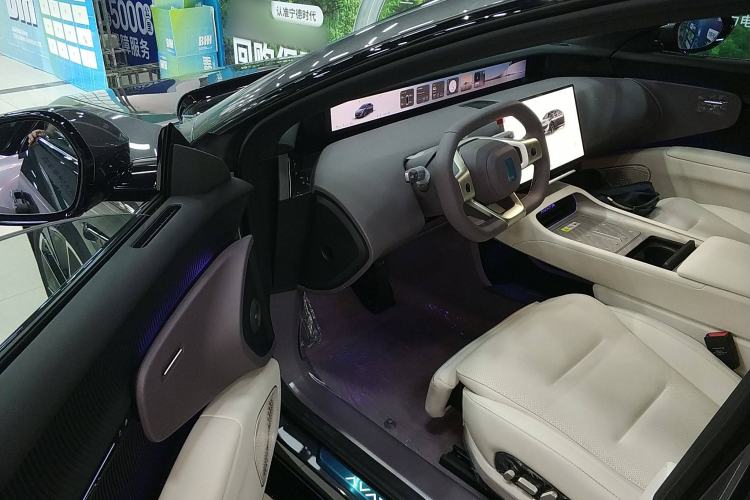 Used Avatr 12 2025 Max All-Electric Version Interior 3