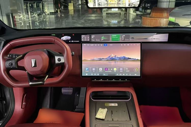 Used Avatr 12 2025 Year Updated Ultra Extended-Range Version Interior 4