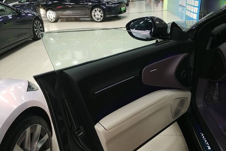 Used Avatr 12 2025 Max All-Electric Version Interior 7