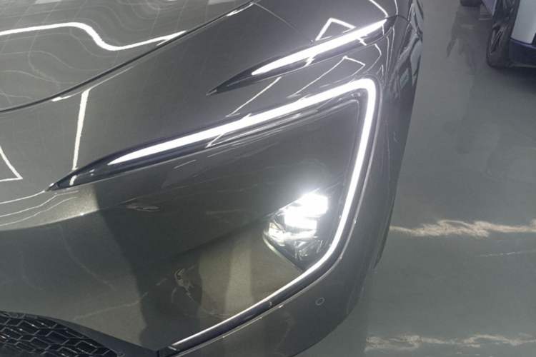 Used Avatr 12 2025 Year Updated Ultra Extended-Range Version Left Front Headlight