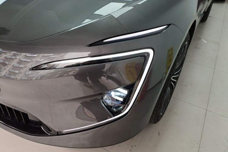Used Avatr 12 2025 Updated Ultra All-Electric Four-Wheel Drive Left Front Headlight