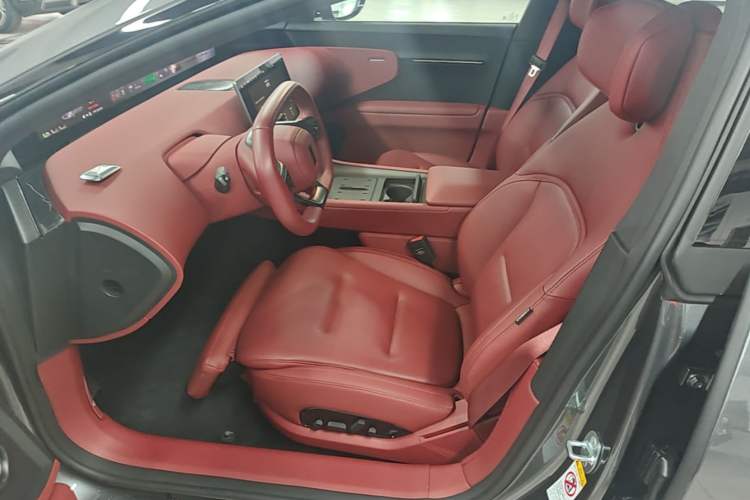 Used Avatr 12 2025 Year Updated Ultra Extended-Range Version Left Front Seat