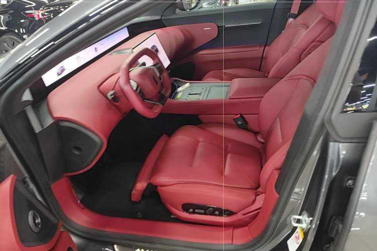 Used Avatr 12 2025 Year Updated Ultra Extended-Range Version Left Front Seat