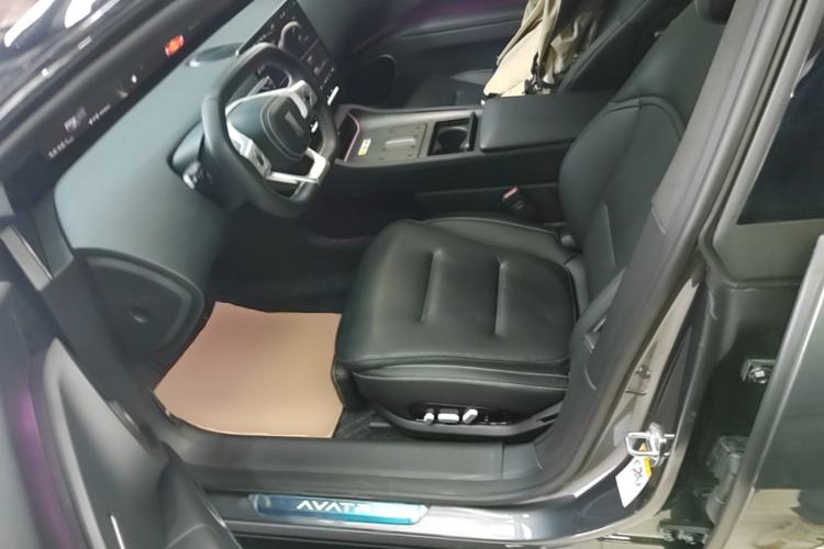 Used Avatr 12 2025 Ultra Extended-Range Edition Left Front Seat