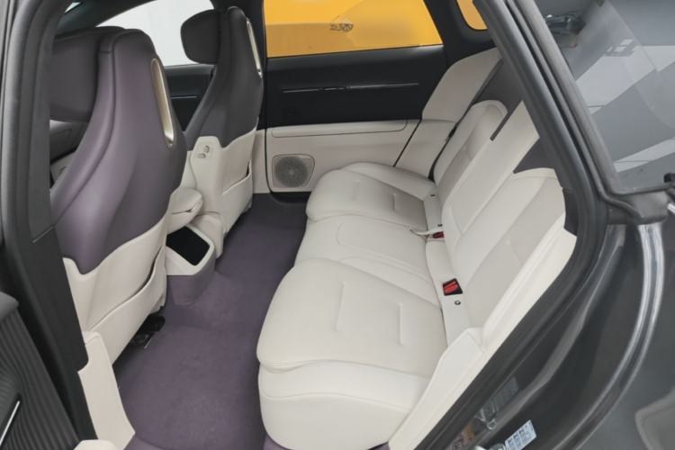 Used Avatr 12 2025 Ultra Extended-Range Edition Left Rear Seat