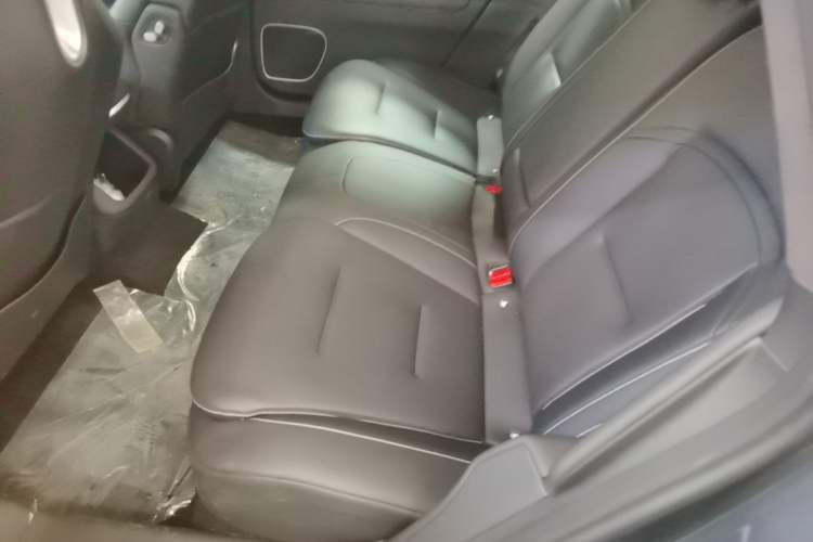 Used Avatr 12 2025 Ultra Extended-Range Edition Left Rear Seat