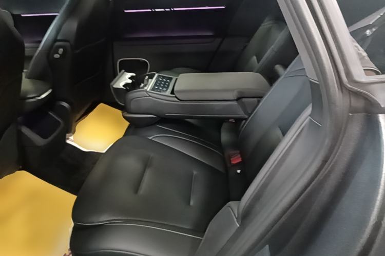 Used Avatr 12 2025 Ultra Extended-Range Edition Left Rear Seat