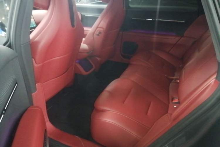 Used Avatr 12 2025 Year Updated Ultra Extended-Range Version Left Rear Seat