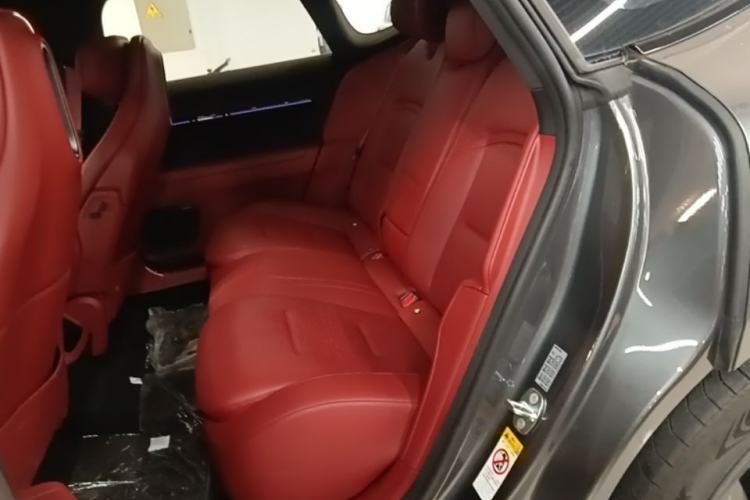 Used Avatr 12 2025 Year Updated Ultra Extended-Range Version Left Rear Seat