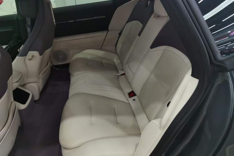 Used Avatr 12 2025 Max Extended-Range Edition Left Rear Seat