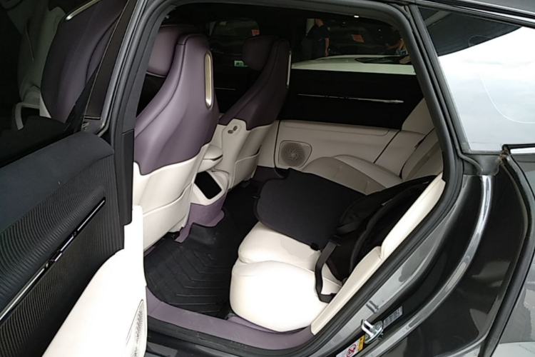 Used Avatr 12 2025 Ultra Extended-Range Edition Left Rear Seat