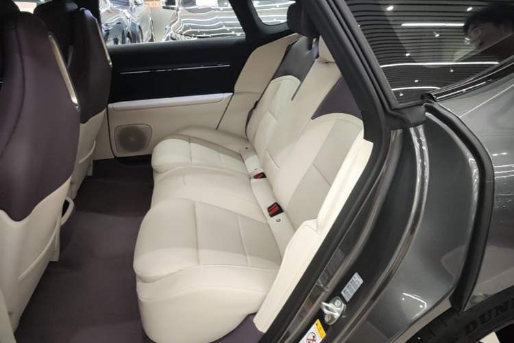 Used Avatr 12 2025 Updated Ultra All-Electric Four-Wheel Drive Left Rear Seat
