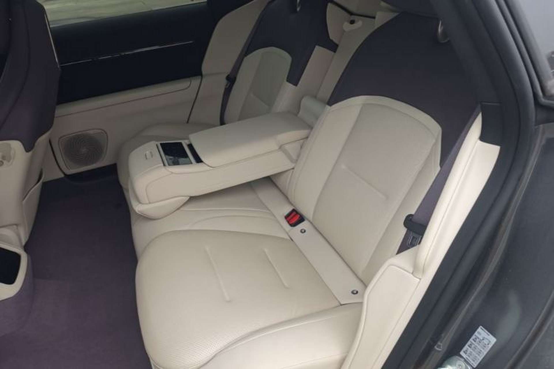 Used Avatr 12 2025 Ultra Extended-Range Edition Left Rear Seat
