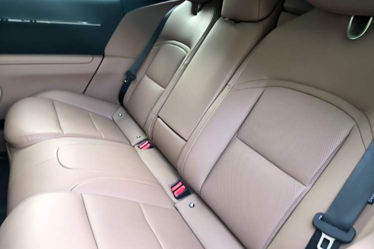 Used Avatr 12 2025 Updated Ultra All-Electric Four-Wheel Drive Left Rear Seat