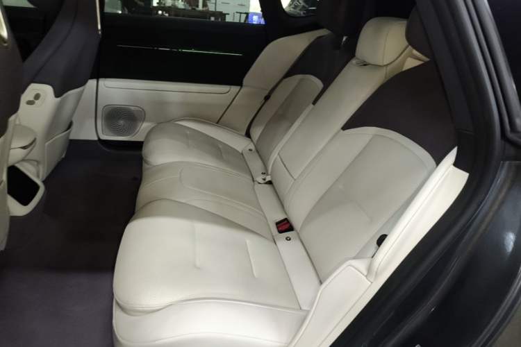 Used Avatr 12 2025 Ultra Extended-Range Edition Left Rear Seat