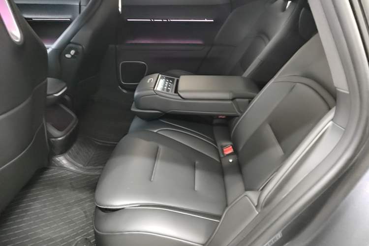 Used Avatr 12 2025 Ultra Extended-Range Edition Left Rear Seat