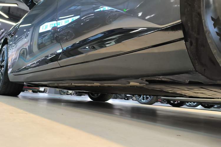 Used Avatr 12 2025 Year Updated Ultra Extended-Range Version Left Side Sill